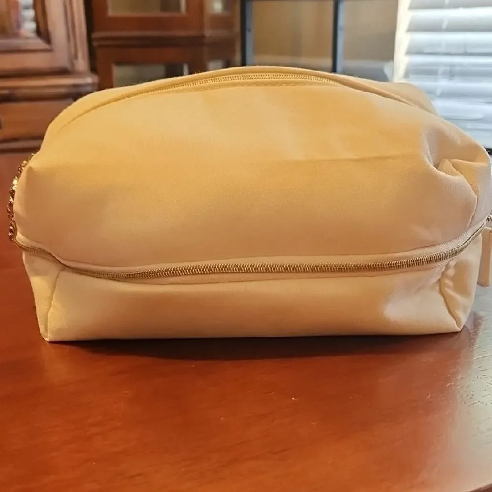 Dolce & Gabbana  Devotion Cream Pouch